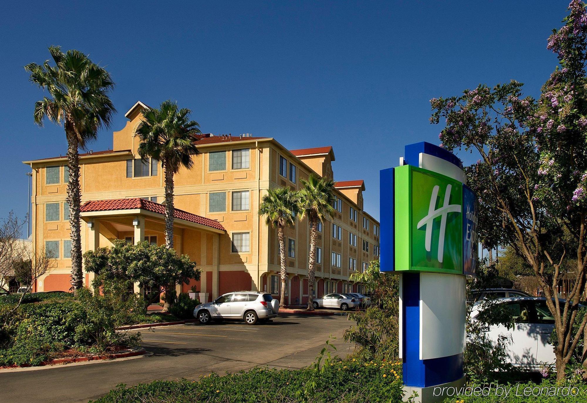 Holiday Inn Express & Suites San Antonio - Downtown Market Area, An Ihg Hotel Exterior foto